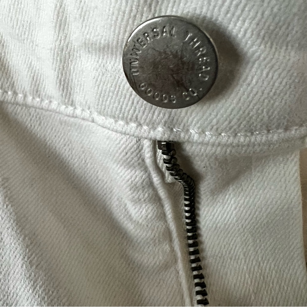 UNIVERSAL THREAD SHORTS WHITE - Picture 9 of 10